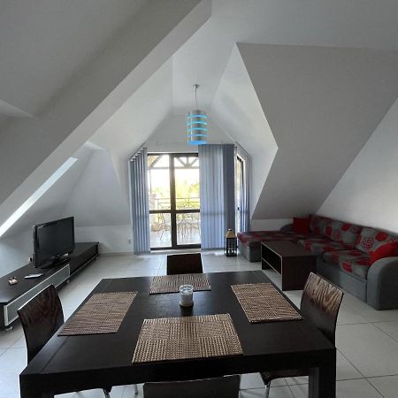 Stunning 2-Bed Apartment In Sea Resort Varna Saints Constantine and Helena Exterior foto