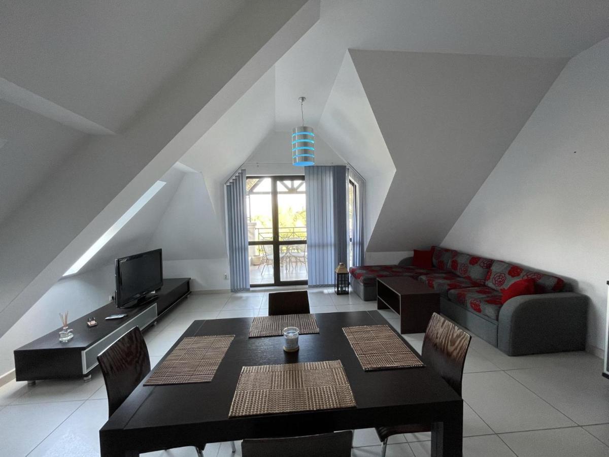 Stunning 2-Bed Apartment In Sea Resort Varna Saints Constantine and Helena Exterior foto